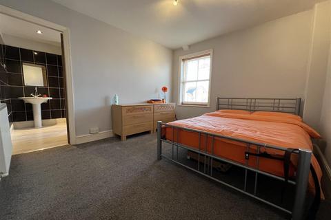 2 bedroom semi-detached house for sale - Bangor Road, Overton-on-Dee.