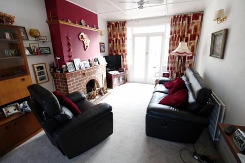 18 Lessness Avenue, Bexleyheath, DA7 5SJ