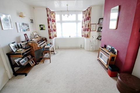 18 Lessness Avenue, Bexleyheath, DA7 5SJ
