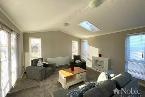 1 bedroom property for sale - St. Marys Lane, Upminster