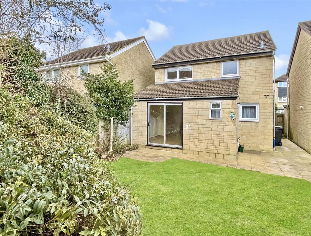 Stratton Heights, Cirencester 3 bed detached house £325,000