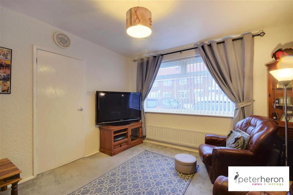 Richmond, Ryhope, Sunderland 2 bed semidetached house £110,000