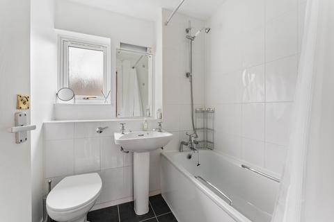 undefined, Manchester Road, London, E14