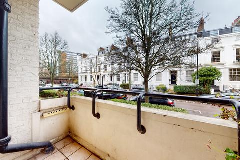 3 bedroom ground floor flat to rent - St. Marys Square