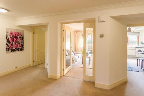 86/1 Barnton Park View, Edinburgh, EH4 6HJ
