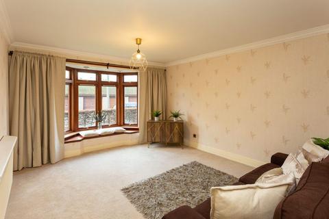 86/1 Barnton Park View, Edinburgh, EH4 6HJ
