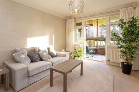 86/1 Barnton Park View, Edinburgh, EH4 6HJ