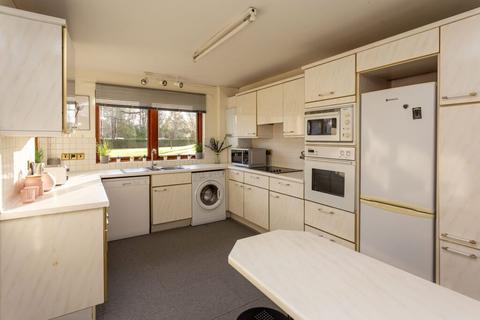 86/1 Barnton Park View, Edinburgh, EH4 6HJ