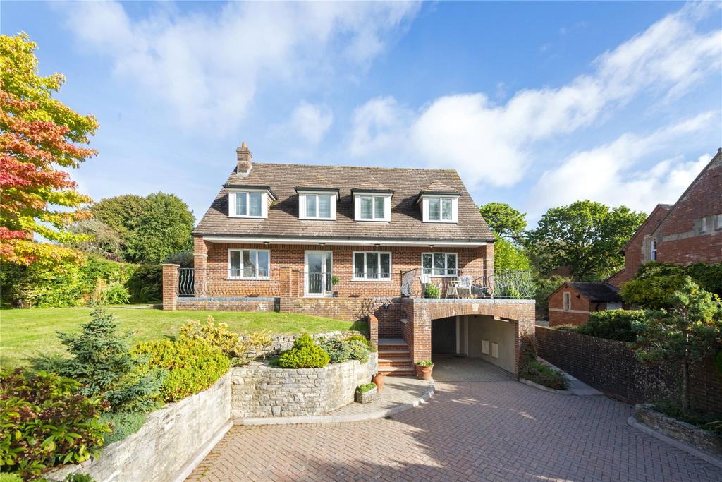 Stratton, Dorset 4 bed detached house £600,000