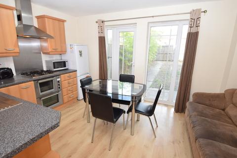 4 bedroom townhouse to rent, Bold Street, Hulme, Manchester. M15 5QH.