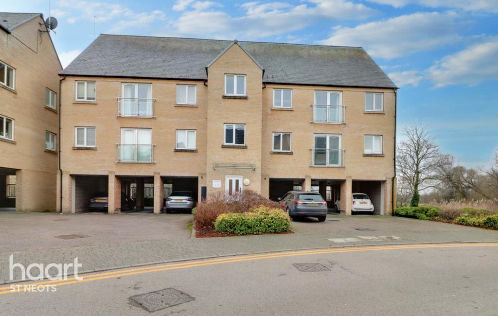 Skipper Way, Little Paxton 1 bed apartment £160,000