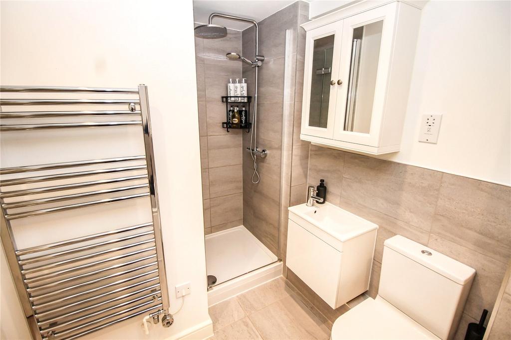 Bathroom/Shower/Wc