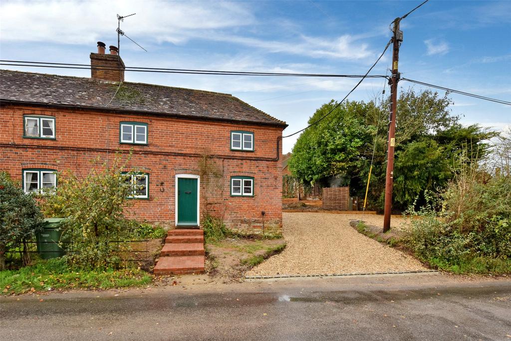 The Row, Brightwell Baldwin, Watlington, Oxfordshire, OX49 2 bed terraced house £1,450 pcm (£
