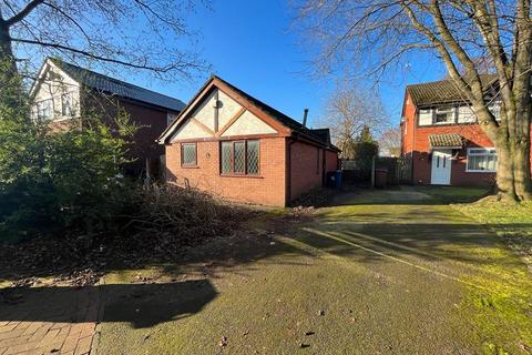 2 bedroom bungalow to rent, Wythop Gardens, Salford, M5 4QF