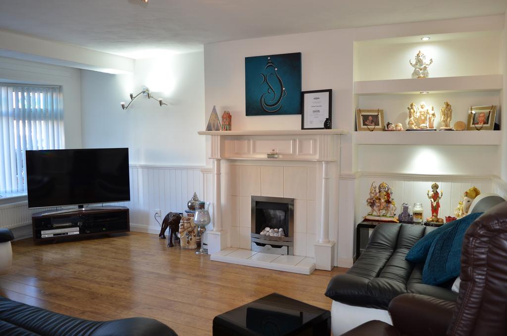 Goodes Lane, Syston 5 bed detached house £500,000