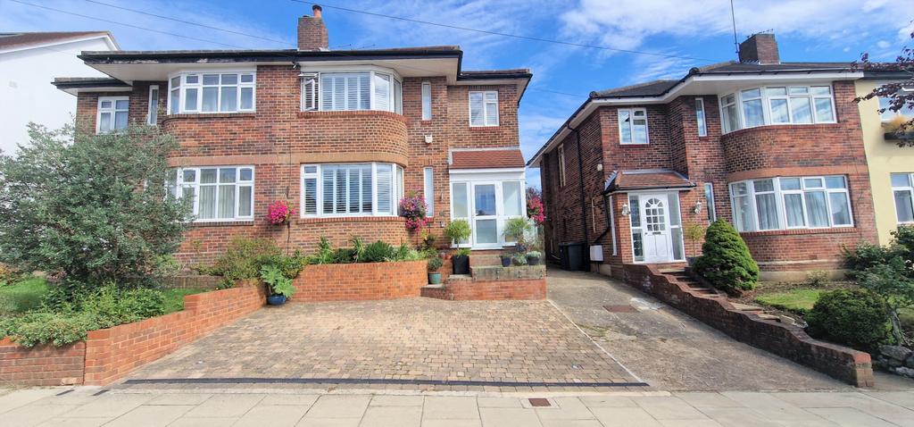 3 Bedroom Semi-Detached House