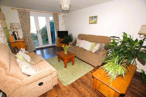 32 Cauldham Close, Capel Le Ferne, Folkestone, CT18 7HH