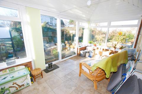 32 Cauldham Close, Capel Le Ferne, Folkestone, CT18 7HH