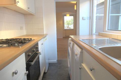 31 Albion Road, Twickenham, TW2 6QJ