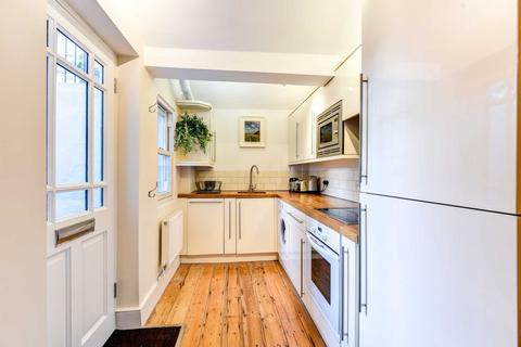 undefined, ‘Brighton`s Park Crescent Apartment`