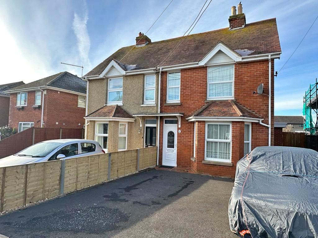 Carrington Lane, Milford on Sea, Lymington, Hampshire, SO41 3 bed semi