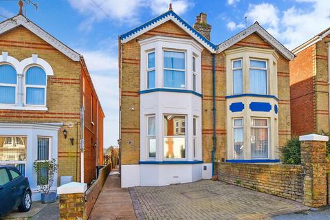 3 bedroom semi-detached house for sale - Stephenson Road, Cowes, Isle of Wight