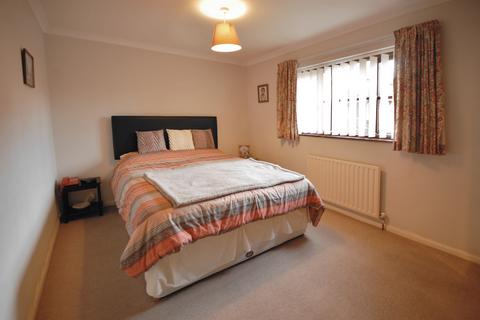 2 bedroom ground floor flat for sale, Church Close, Louth LN11 9LR