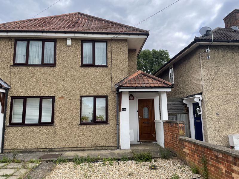 Blundell Road, Edgware 2 bed £315,000