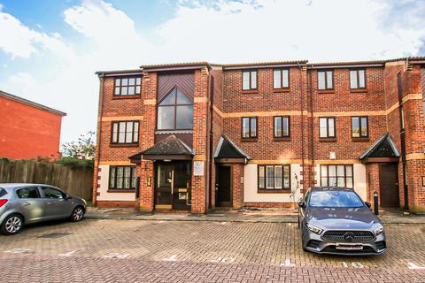 16 Summerhill Way, Mitcham, CR4 2NJ
