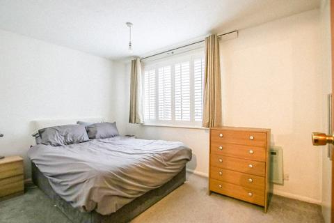 16 Summerhill Way, Mitcham, CR4 2NJ