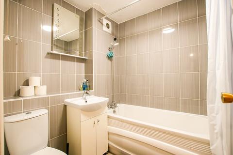 16 Summerhill Way, Mitcham, CR4 2NJ