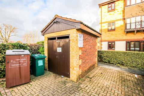 16 Summerhill Way, Mitcham, CR4 2NJ