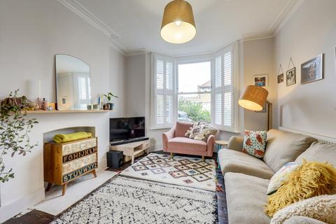 10 Beacon Road, London, SE13 6EH