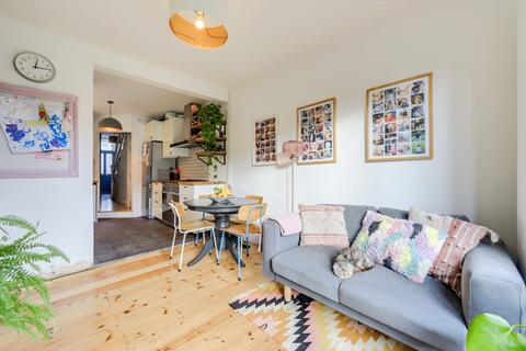 10 Beacon Road, London, SE13 6EH