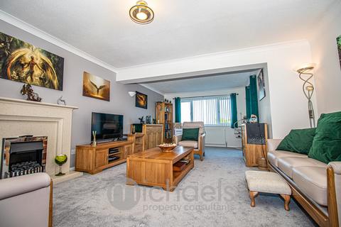 72 Mountbatten Road, Braintree, CM7 9TP
