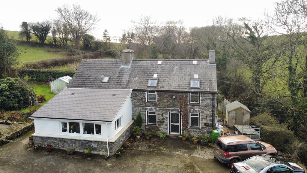 Llanddeinol Llanrhystyd, Aberystwyth 3 bed property with land £525,000