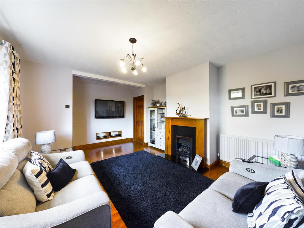 Bron Y Dre, Wrexham 3 bed semidetached house for sale £190,000