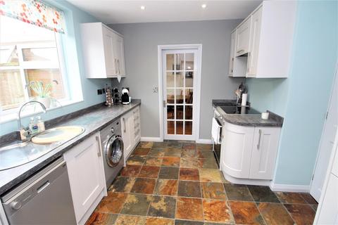 3 bedroom semi-detached house for sale - Bron Y Dre, Wrexham