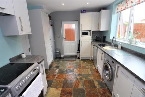 3 bedroom semi-detached house for sale - Bron Y Dre, Wrexham