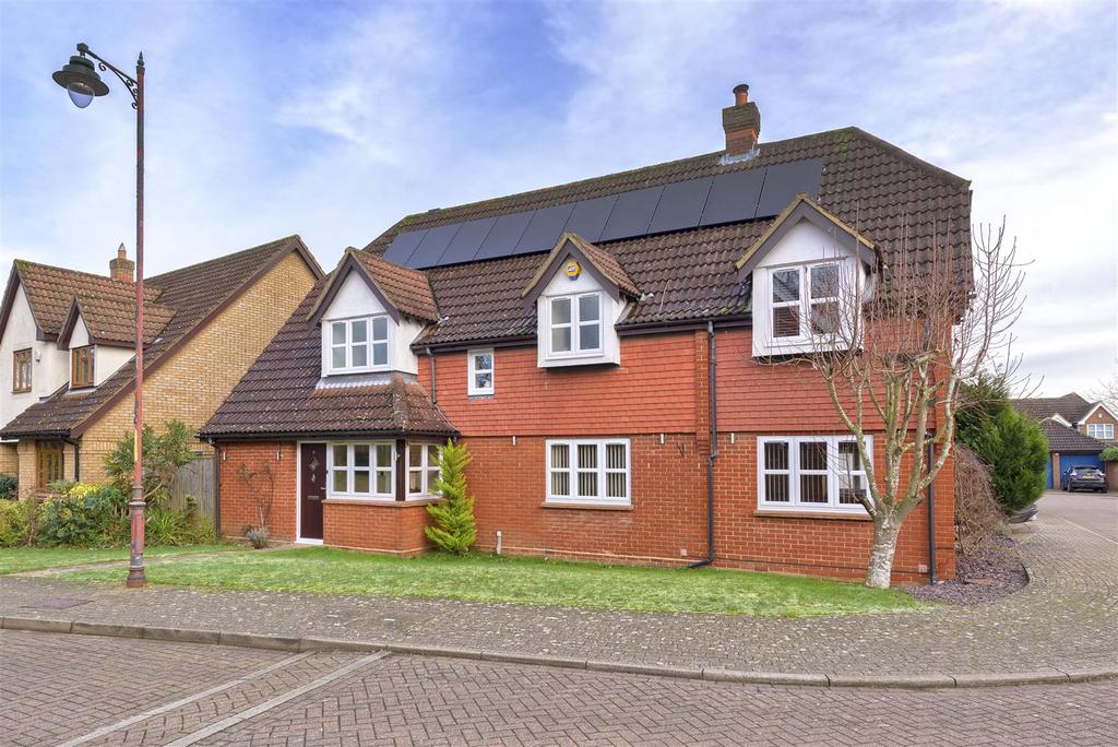 Lambourne Drive, Kings Hill 4 bed detached house £979,000