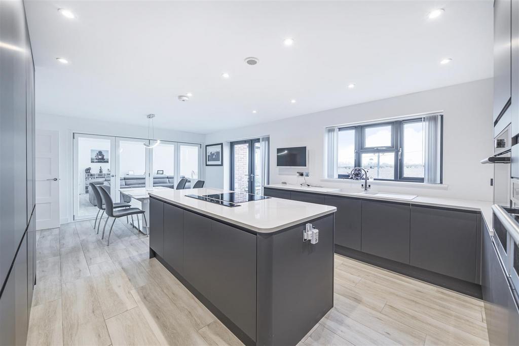 Kitchen diner