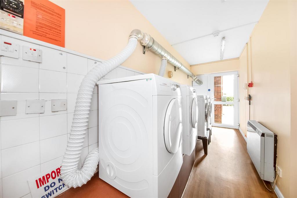 RESIDENTS LAUNDRY.jpg