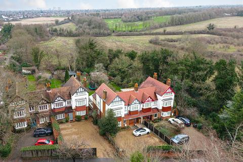 71 Banstead Road, Epsom, KT17 3HH