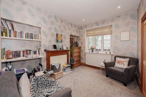 71 Banstead Road, Epsom, KT17 3HH