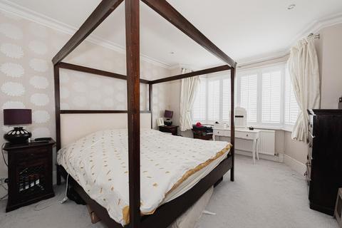 71 Banstead Road, Epsom, KT17 3HH