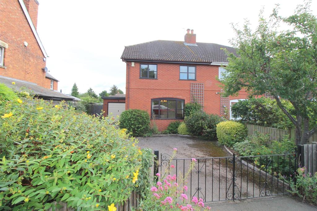 Rectory Road, UptonUponSevern... 3 bed semidetached house £950 pcm