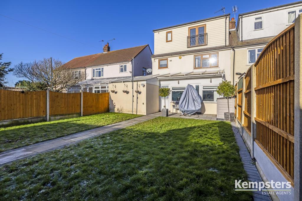 Rear Garden 3.jpg