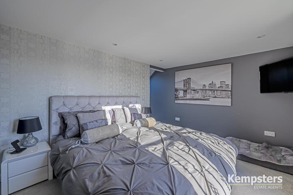Bedroom 1 2nd.jpg
