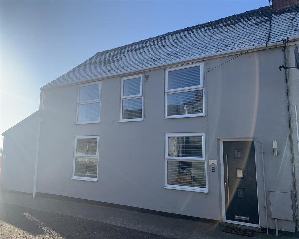 Institute Terrace, Newfield, Auckland 3 bed semidetached house