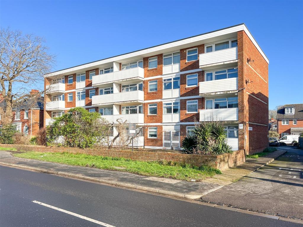 Redlands Lane, Fareham 1 bed apartment £175,000